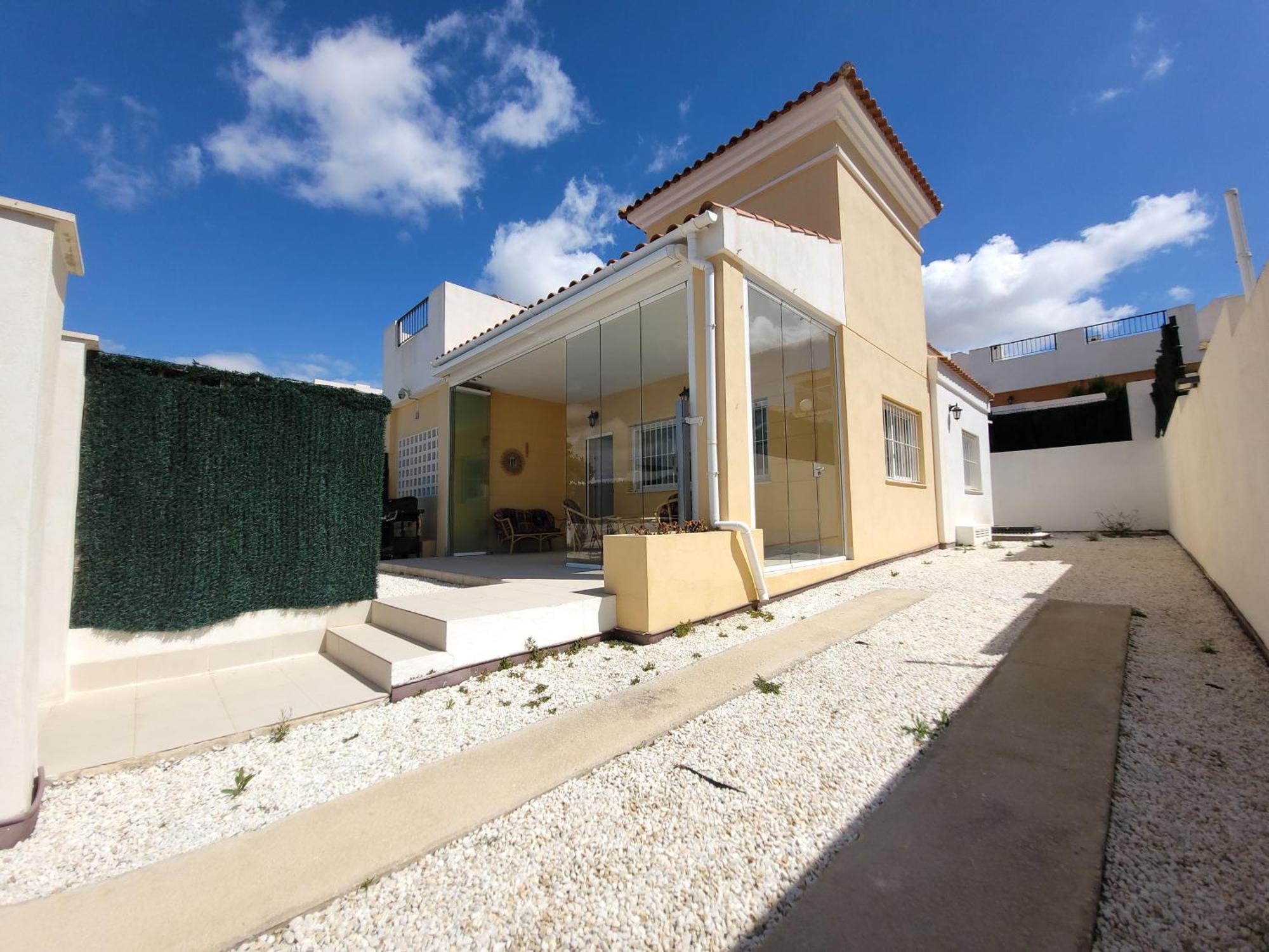 Chalet Adosado Acogedor Busot Alicante Exterior photo