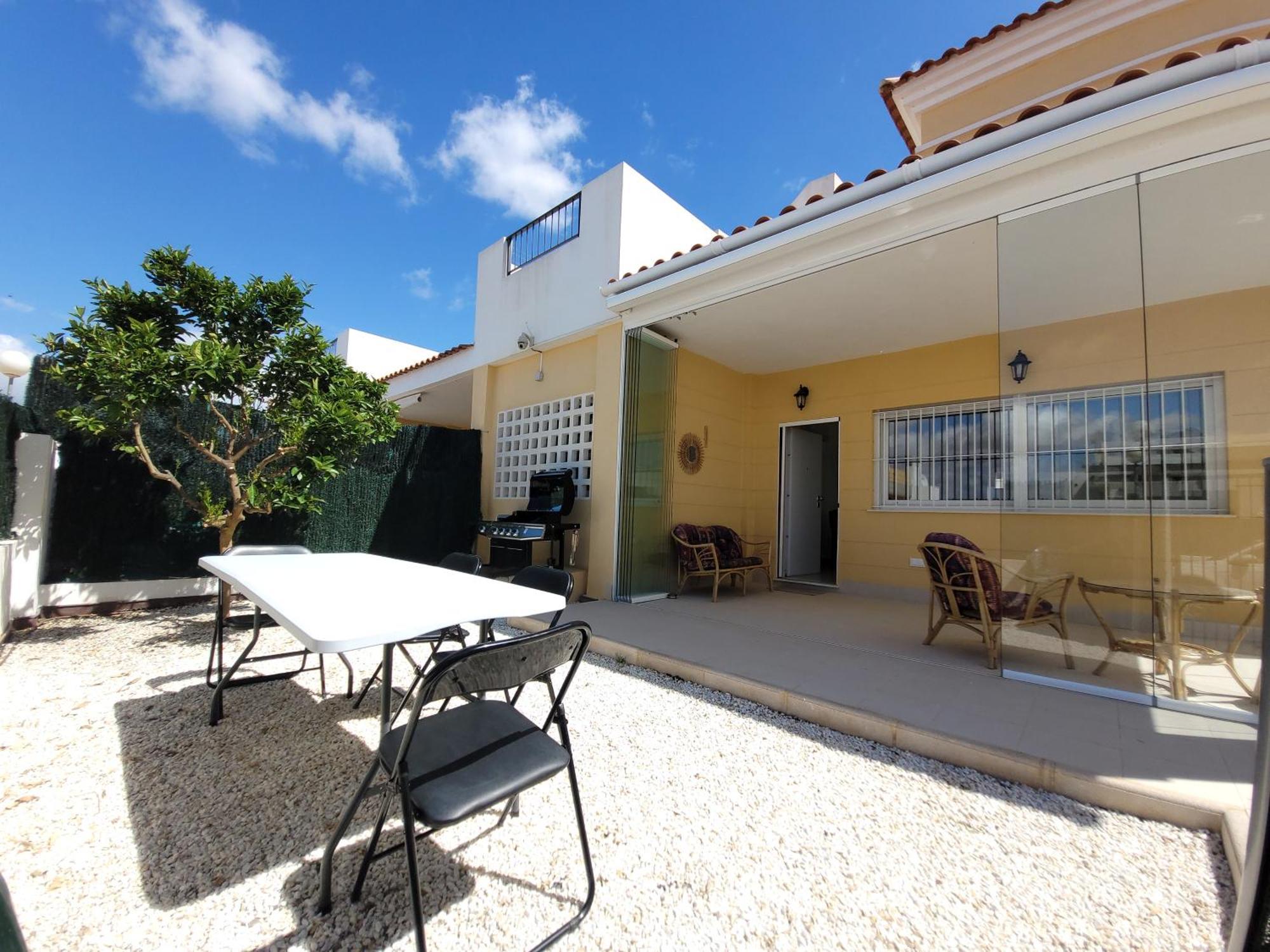 Chalet Adosado Acogedor Busot Alicante Exterior photo